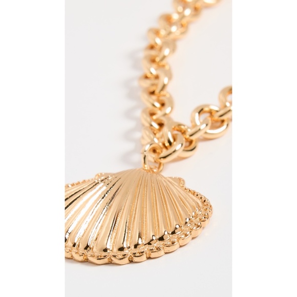 Kenneth Jay Lane Shell Clasp Necklace Shell Clasp Necklace - Picture 4 of 5